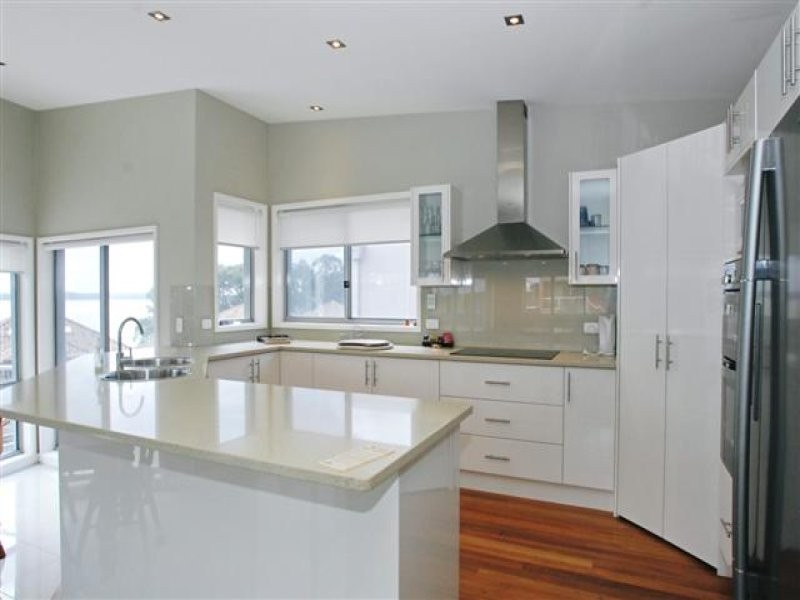 14a Christmas Bush Avenue, Nelson Bay NSW 2315