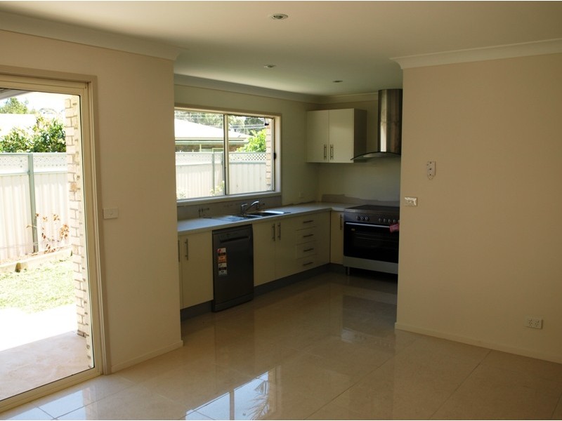 17a Lloyd George Grove, Tanilba Bay NSW 2319