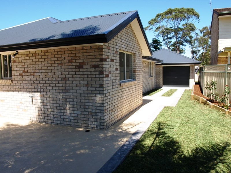 17a Lloyd George Grove, Tanilba Bay NSW 2319