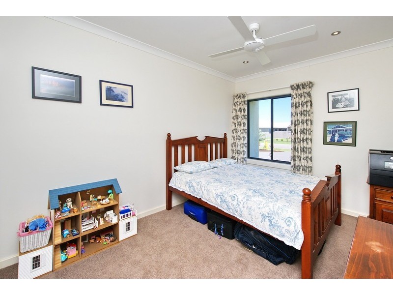 5 Echo Place, One Mile NSW 2316