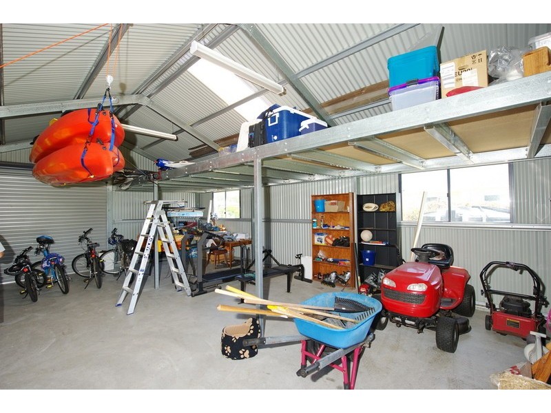 5 Echo Place, One Mile NSW 2316