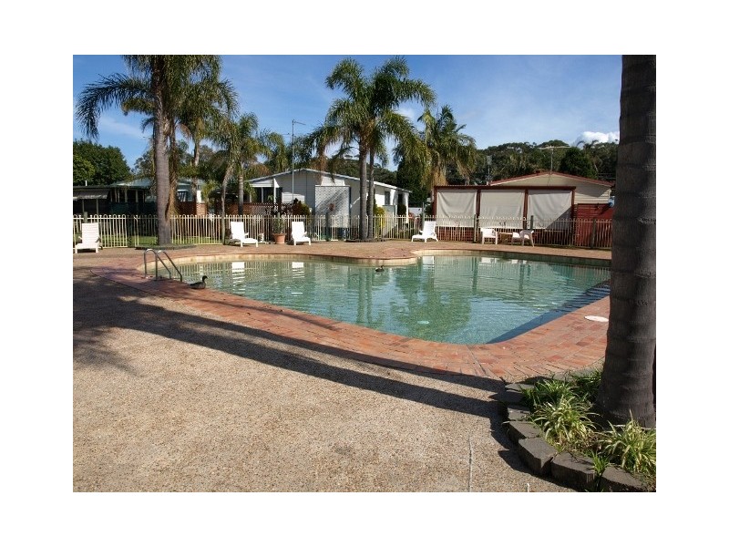16 Middle Rock Home Village, One Mile Beach NSW 2315