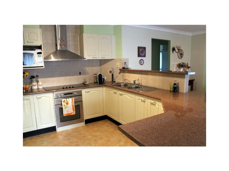 16 Central Ave, Bundabah NSW 2324