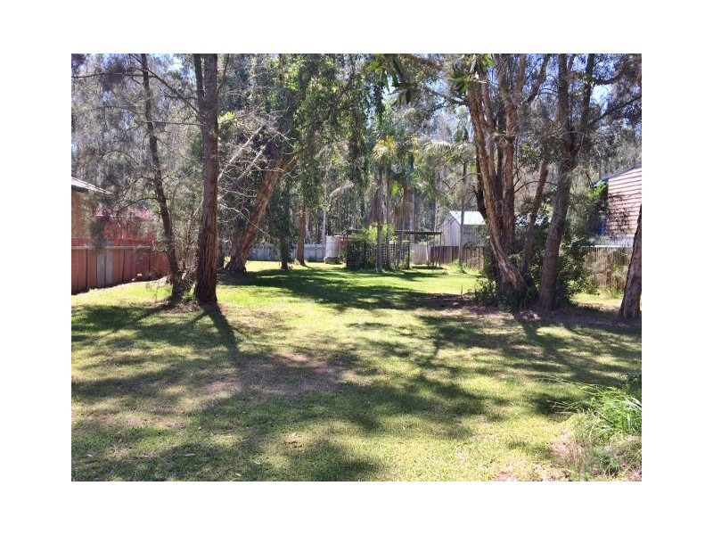 37 Clarke, Pindimar NSW 2324