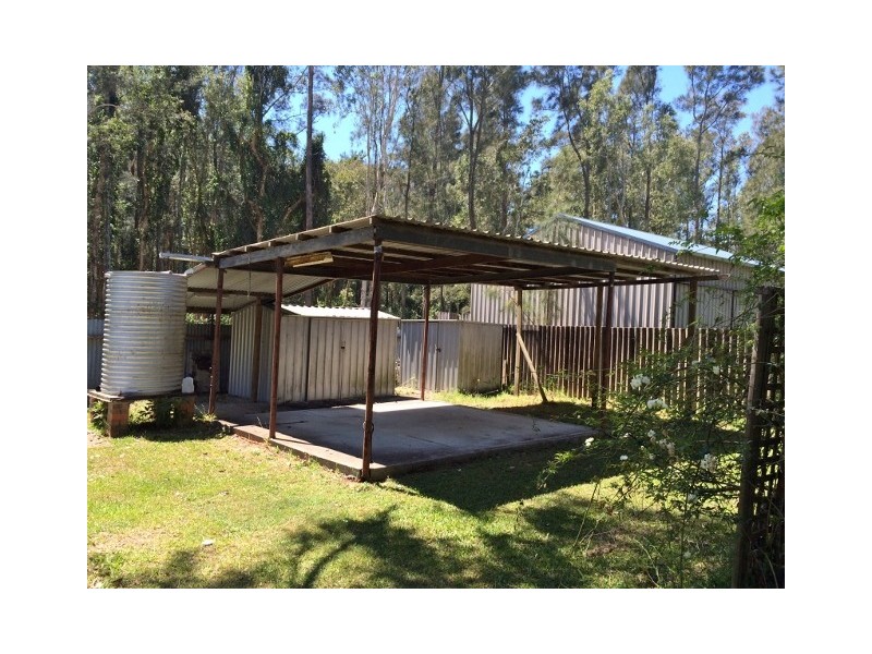 37 Clarke, Pindimar NSW 2324