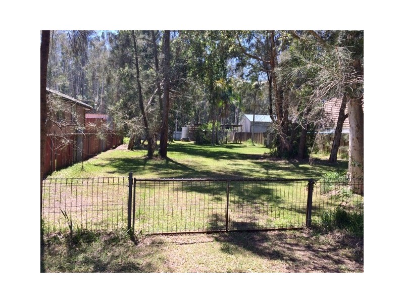 37 Clarke, Pindimar NSW 2324