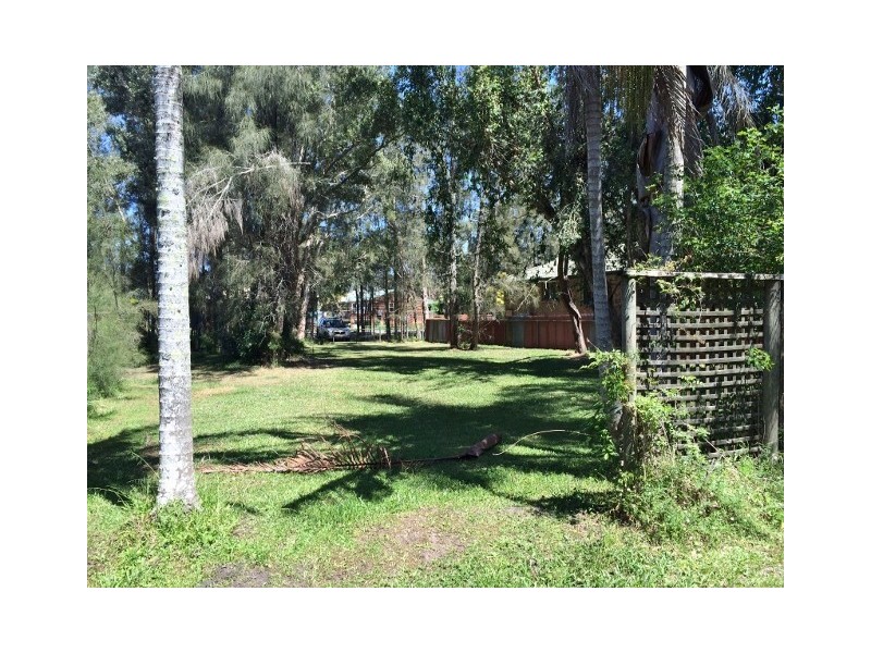 37 Clarke, Pindimar NSW 2324