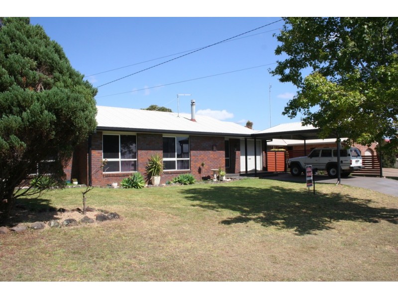 9 Kuhn Street, Kearneys Spring QLD 4350