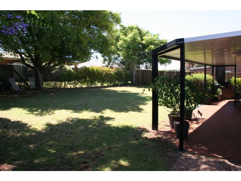 9 Kuhn Street, Kearneys Spring QLD 4350