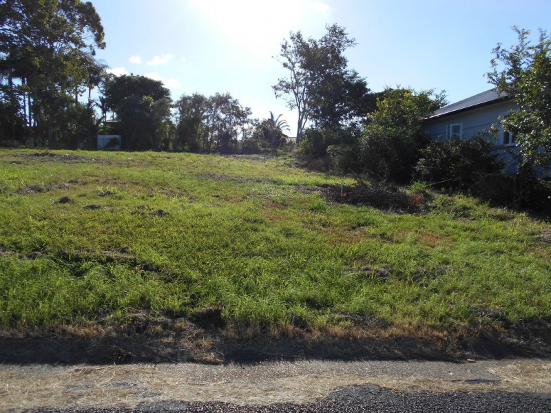 19 Walkers Lane, Booval QLD 4304