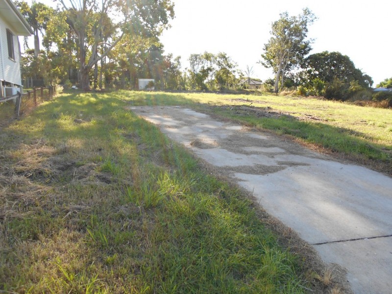 21 Walkers Lane, Booval QLD 4304