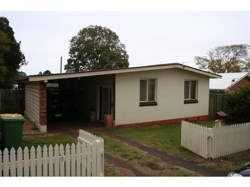 12 Shiel, Rangeville QLD 4350