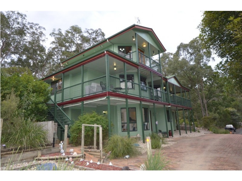 13 Berghofer Drive, Table Top, Withcott QLD 4352