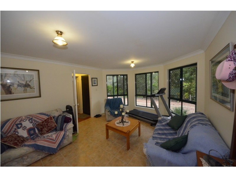 13 Berghofer Drive, Table Top, Withcott QLD 4352