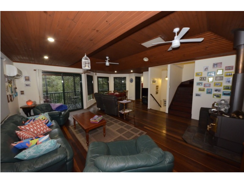13 Berghofer Drive, Table Top, Withcott QLD 4352