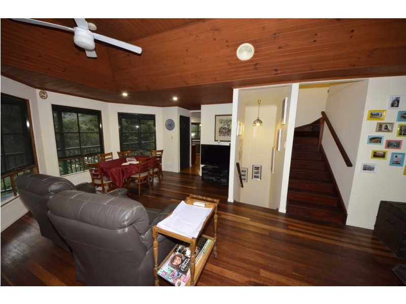 13 Berghofer Drive, Table Top, Withcott QLD 4352