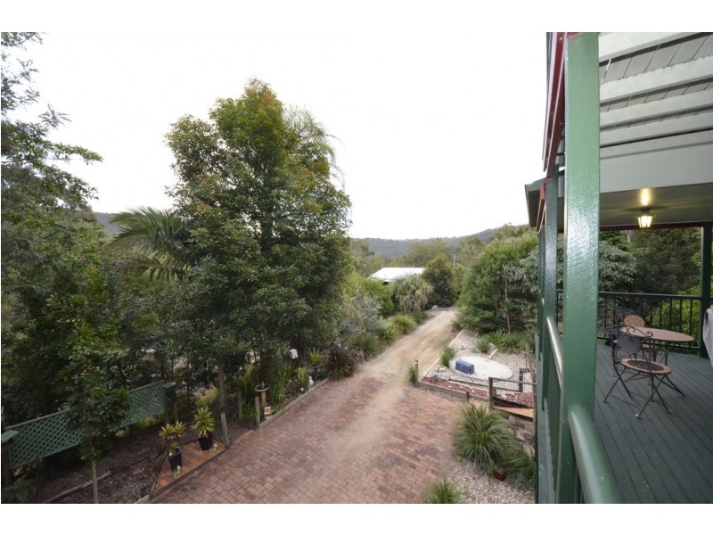 13 Berghofer Drive, Table Top, Withcott QLD 4352