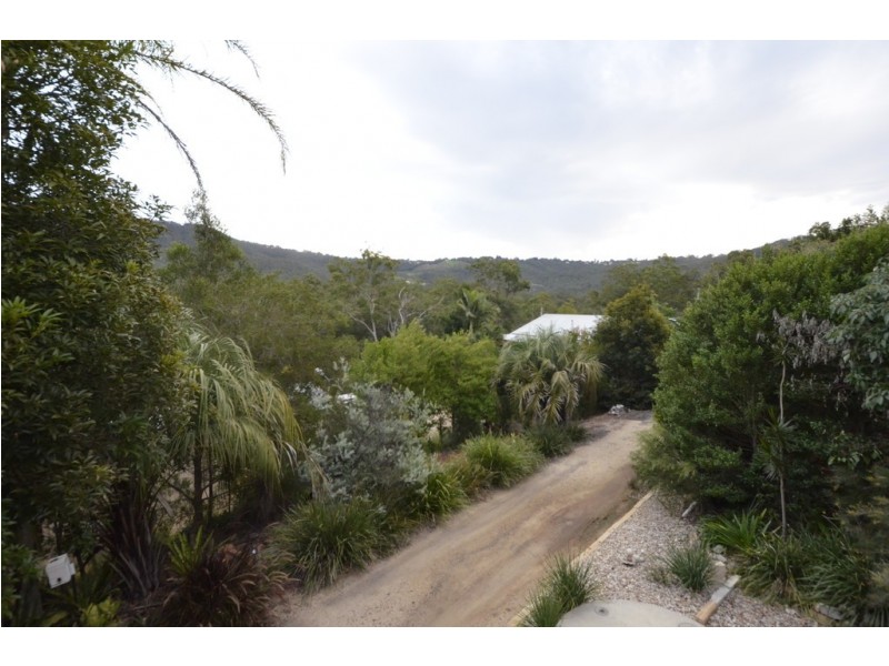 13 Berghofer Drive, Table Top, Withcott QLD 4352