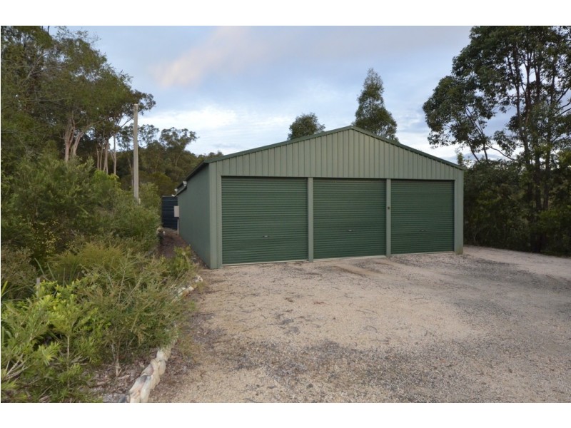 13 Berghofer Drive, Table Top, Withcott QLD 4352