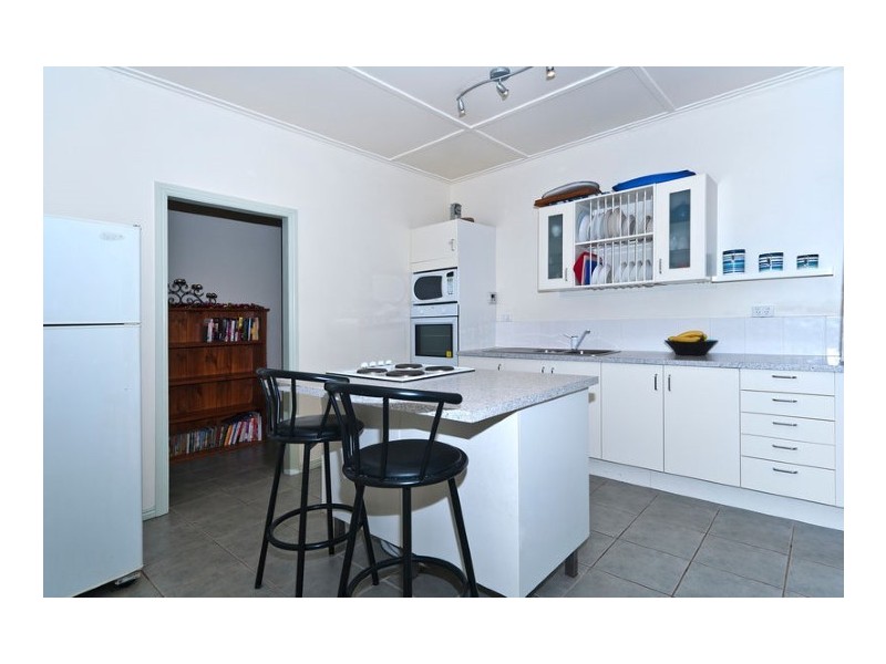 33 West Street, Newtown QLD 4350