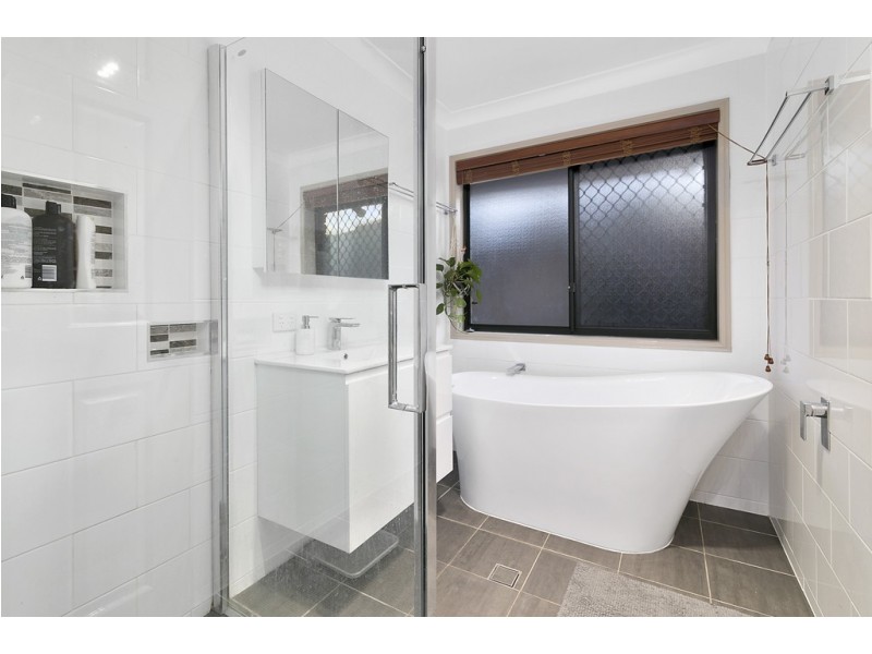 7 Nariah Court, Karana Downs QLD 4306