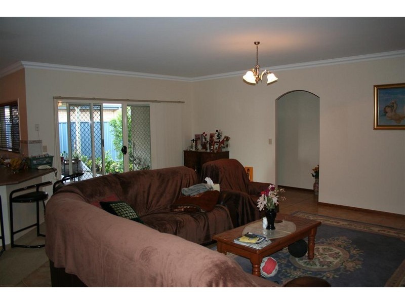 2  Hennenlotter, Kearneys Spring QLD 4350
