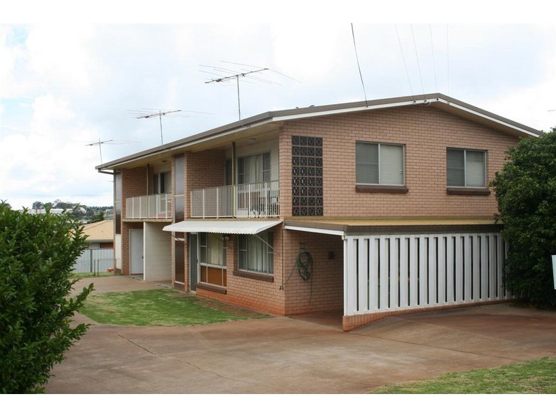 Kearneys Spring QLD 4350