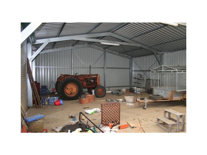 43 Railway Parade, Cambooya QLD 4358