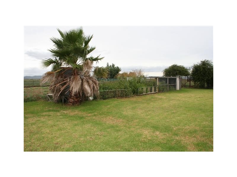 43 Railway Parade, Cambooya QLD 4358