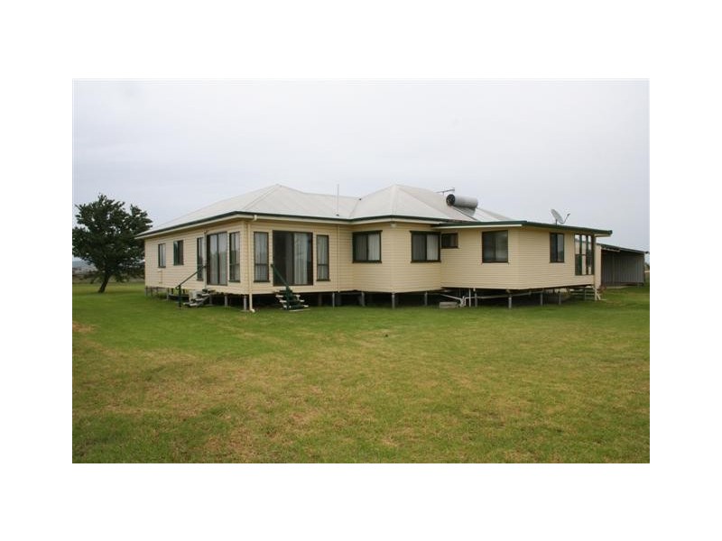 43 Railway Parade, Cambooya QLD 4358