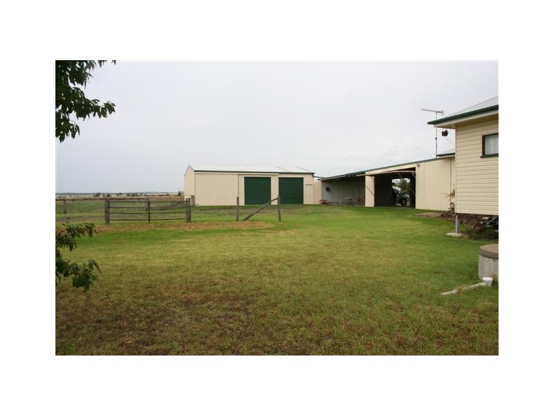 43 Railway Parade, Cambooya QLD 4358