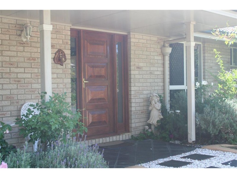 8 Echidna Court, Hodgson Vale QLD 4352