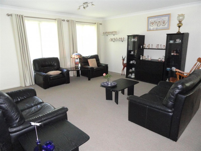 9 Pendoma Drive, Hodgson Vale QLD 4352