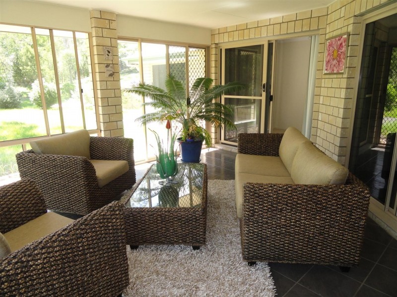 9 Pendoma Drive, Hodgson Vale QLD 4352