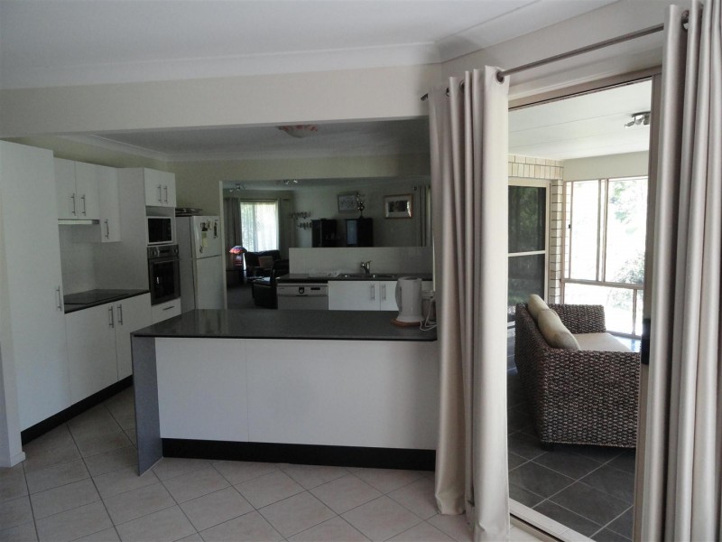 9 Pendoma Drive, Hodgson Vale QLD 4352