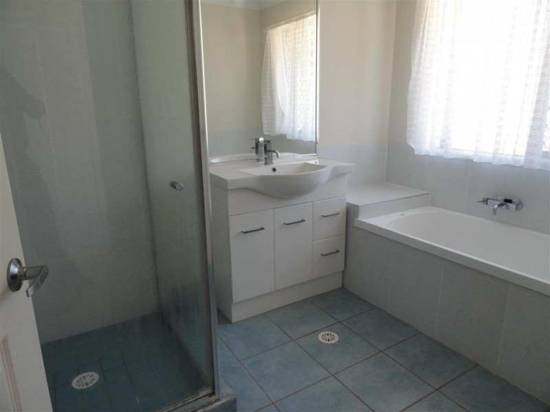 9 Pendoma Drive, Hodgson Vale QLD 4352