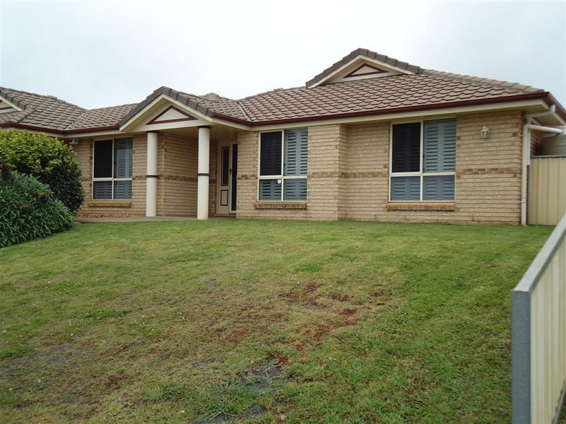 576 Hume Street, Middle Ridge QLD 4350