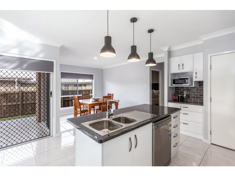 20 McDougall Street, Cranley QLD 4350