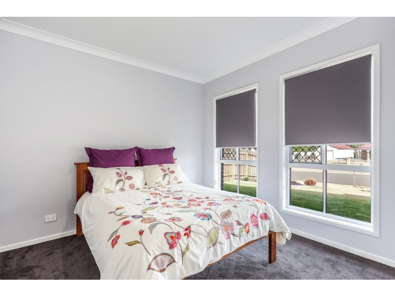 20 McDougall Street, Cranley QLD 4350