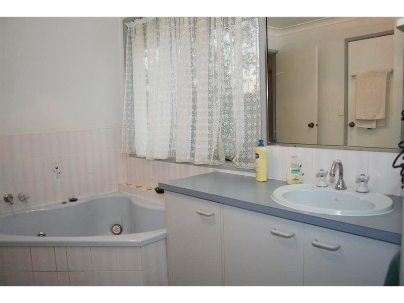 39 Illoura Gr, Karana Downs QLD 4306