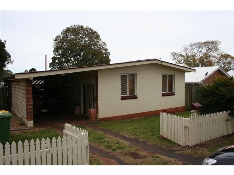 12 Shiel Street, Rangeville QLD 4350