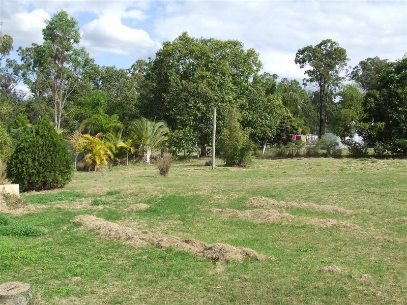 13 Australia II Drive, Kensington Grove QLD 4341