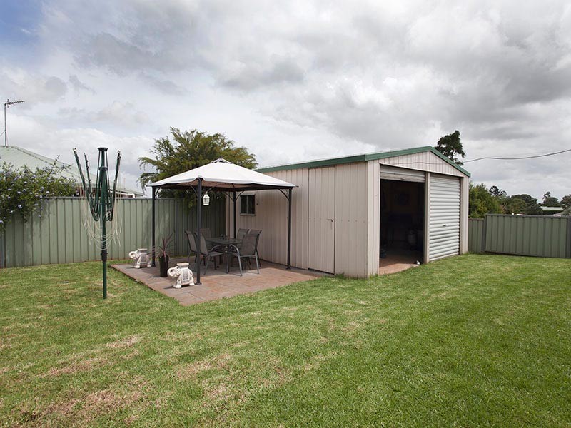 152 Hursley Road, Glenvale QLD 4350