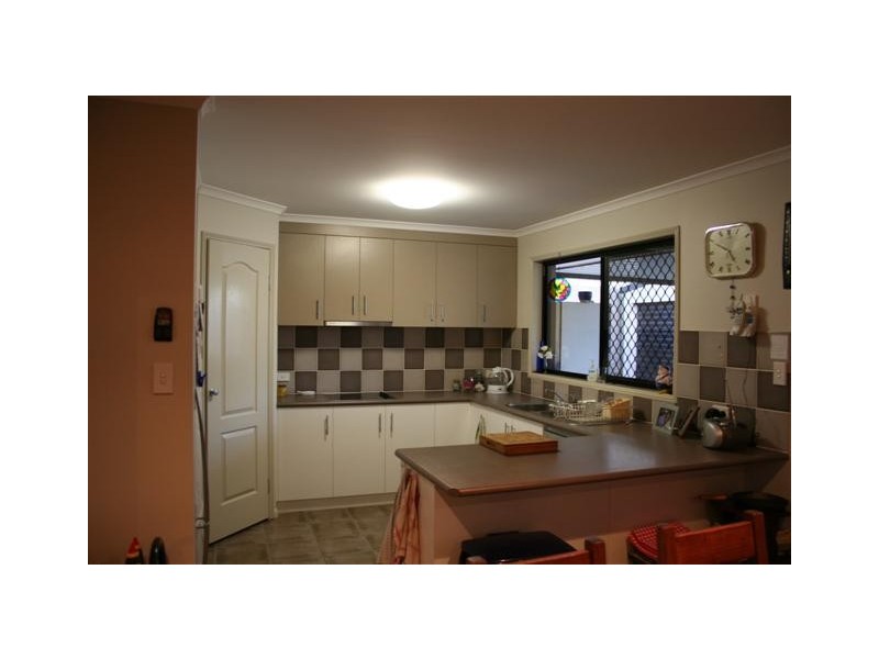 4 Wall Drive, Middle Ridge QLD 4350