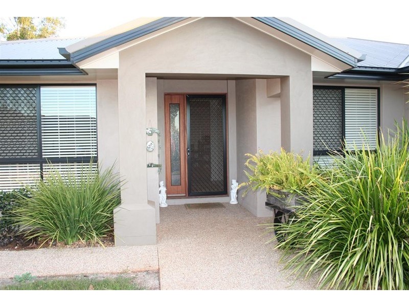 4 Wall Drive, Middle Ridge QLD 4350