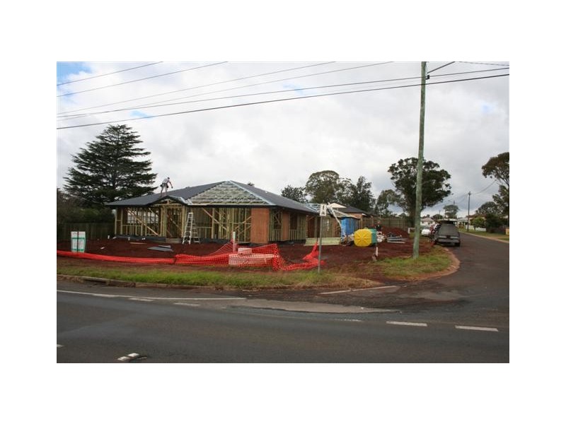 214 Taylor Street, Toowoomba QLD 4350