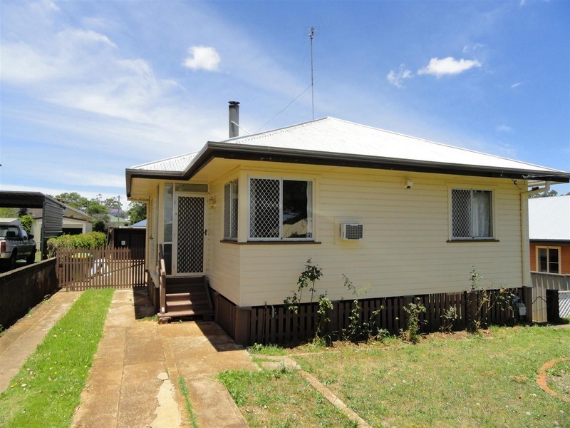 38 Dwyer Street, Harlaxton QLD 4350
