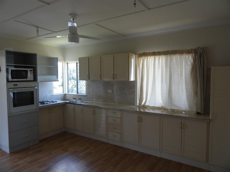 38 Dwyer Street, Harlaxton QLD 4350