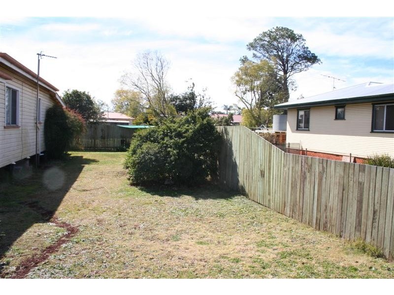 5A Devine Street, Harristown QLD 4350