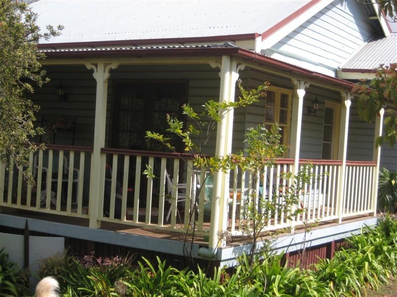 21 Glendower Street, Mount Lofty QLD 4350